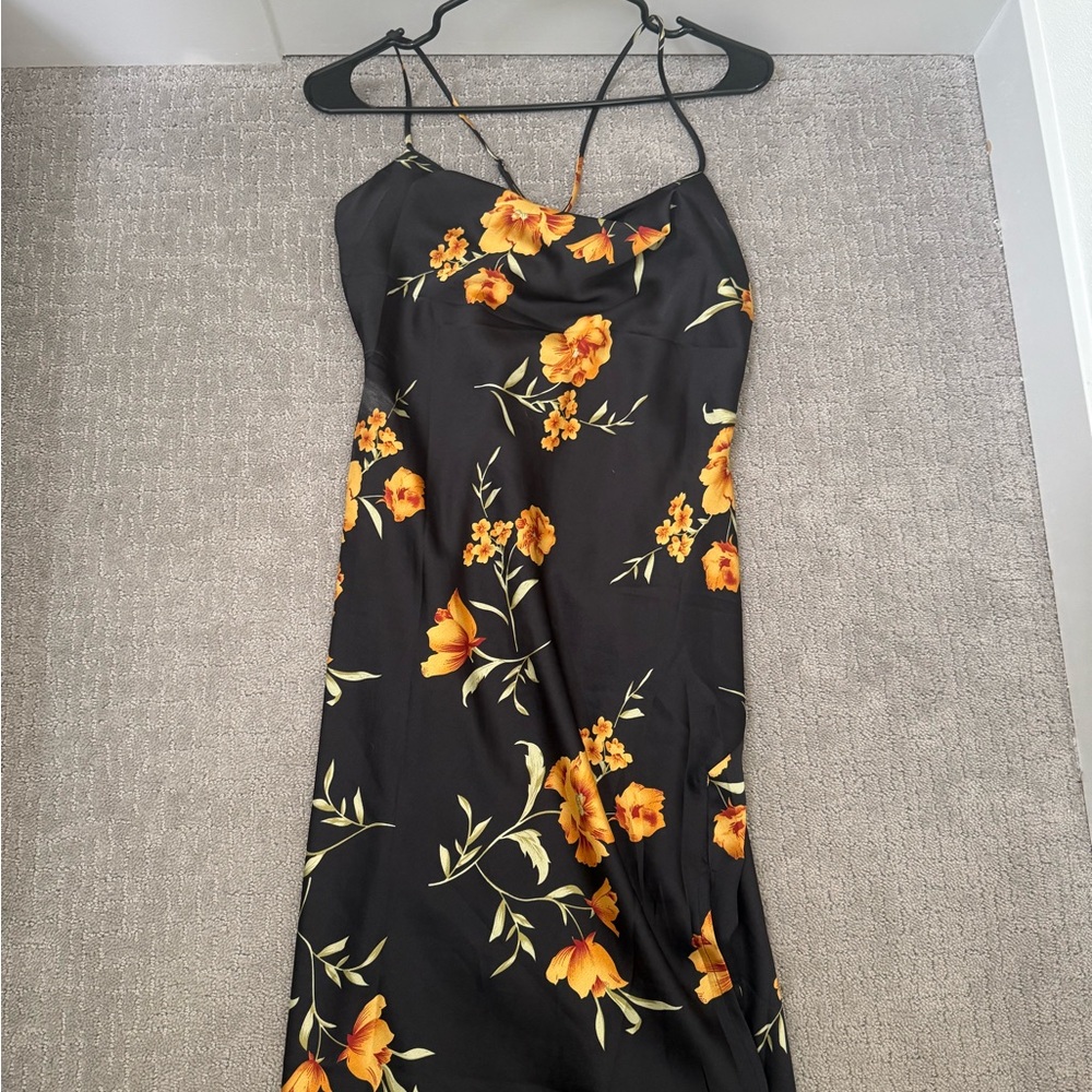 ASTR the Label Black Floral Midi Dress - M